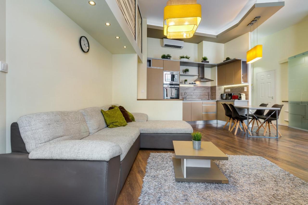 Spacious & Stylish Apartment In Downtown Budapešť Exteriér fotografie
